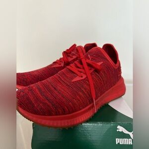 Puma AVID running sneaker